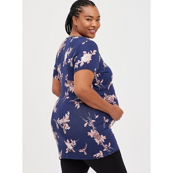 TORRID PREGNANCY MATERNITY NURSING TOP -SUPER SOFT NAVY PLUS SIZE 0X - Picture 2 of 5